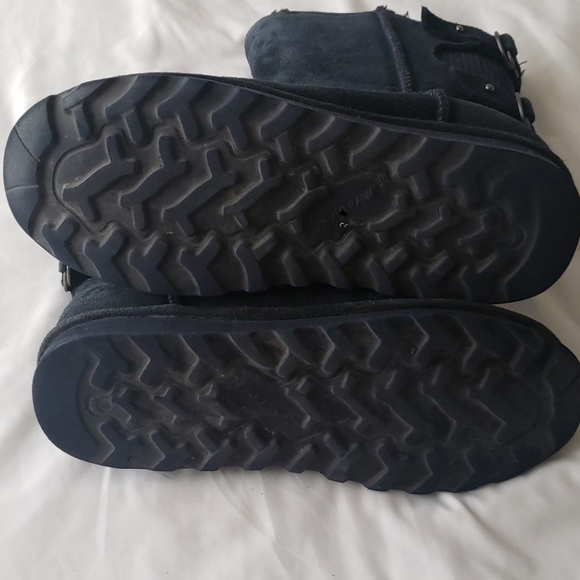 Bearpaw Winter boot. - Picture 4 of 5